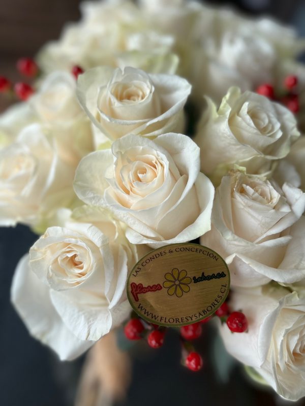 24 rosas blancas floreria concepcion